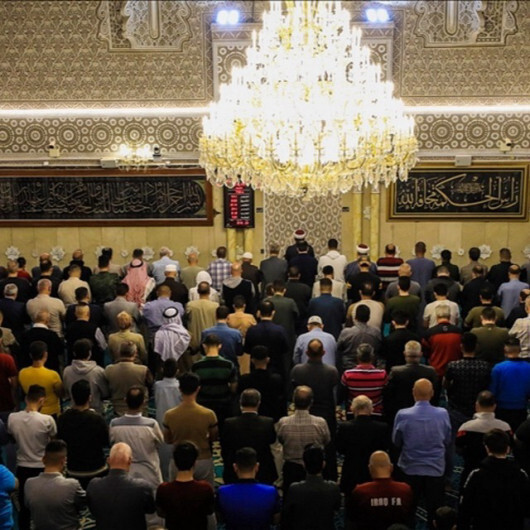ليالي رمضان تبدأ مع صلاة التراويح في دول عربية 