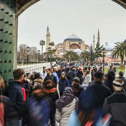تركيا تستقبل 3.8 ملايين سائح في أول شهرين من 2023