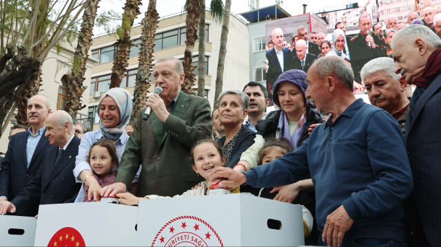 Cumhurbaşkanı Erdoğan, İskenderun'da Deprem Konutları ve Yeni Devlet Hastaneleri Temel Atma Törenine katıldı.