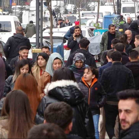 4,7 ve 5,6 büyüklüğünde iki korkutan deprem: Van ve Hakkari'den de hissedildi