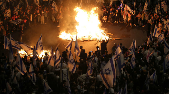 تظاهر عشرات الآلاف في تل أبيب والقدس ومدن إسرائيلية أخرى 