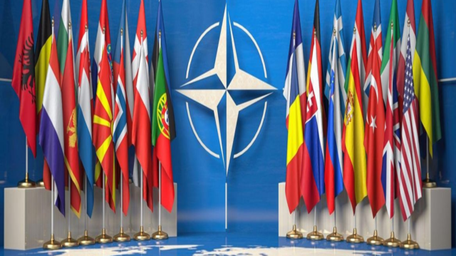 "الناتو" ينتقد قرار موسكو "الخطير" بتخزين أسلحة نووية في بيلاروسيا