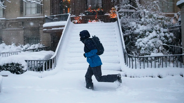 Eğitim öğretime kar engeli Bazı kentlerde okullar tatil edildi