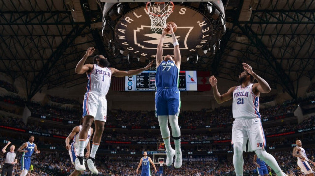 Luka Doncic en pleine action. Crédit photo : GLENN JAMES / NBAE / GETTY IMAGES / GETTY IMAGES VIA AFP