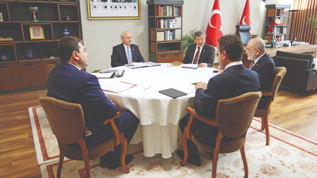 5'li Masa: Servis edilen bir fotoğrafta Kılıçdaroğlu'nun adaylığına karşı çıkan Akşener görünmüyor
