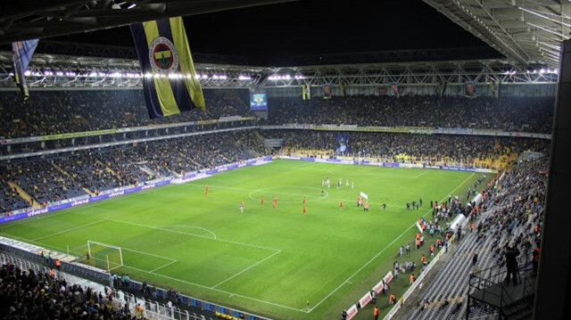 Fenerbahçe, konuk ekip taraftarlarının yer almayacağı deplasman tribün biletlerini de kendi taraftarı için satışa çıkartabilecek.