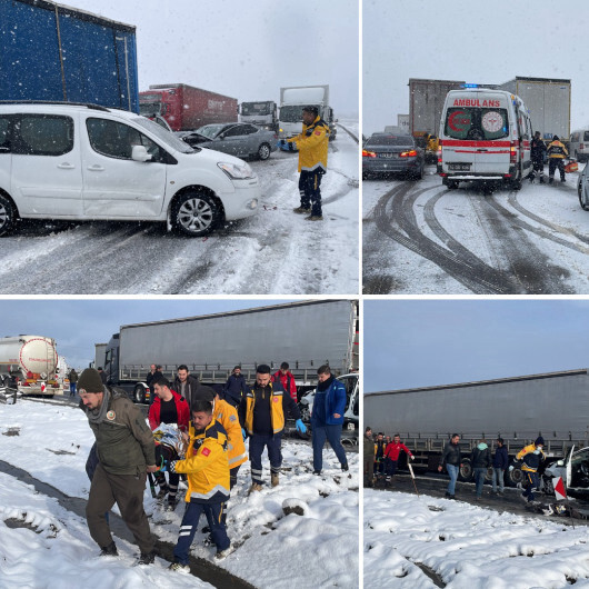 Ankara istikameti trafiğe kapandı: Anadolu Otoyolu'nun Bolu kesiminde zincirleme kaza