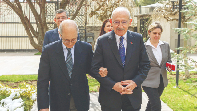 Kemal Kılıçdaroğlu, Ahmet Necdet Sezer ile görüştü.