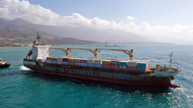 Katar'dan yola çıkan konteyner yüklü gemi İskenderun limanına demirledi. 
