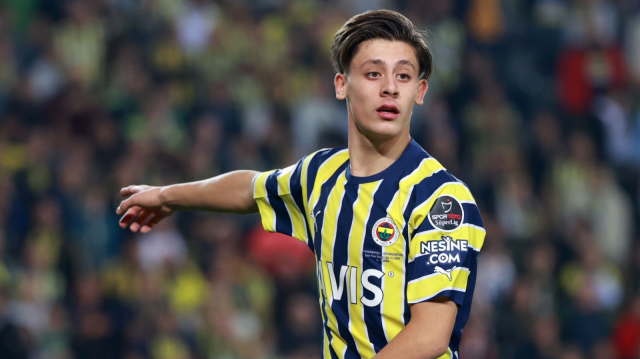 Fenerbahçe'nin Arda Güler ile yeni sözleşme imzalaması bekleniyor.