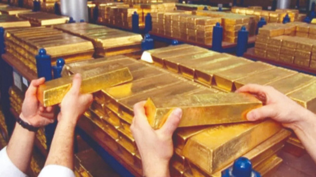 Türkiye Cumhuriyet Merkez Bankası (TCMB) toplam rezervleri
27 Ocak itibariyle 127 milyar 139 milyon dolar oldu. Merkez Bankası
rezervinin 76 milyar 206 milyon doları döviz, 50 milyar 933 milyon
doları (yüzde 40) ise altından oluşuyor.