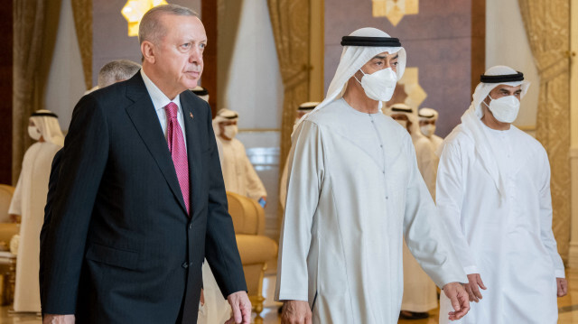Le chef d'État turc Recep Tayyip Erdogan et son homologue émirati, le cheikh Mohammed bin Zayed Al Nahyan. Crédit Photo: AFP
