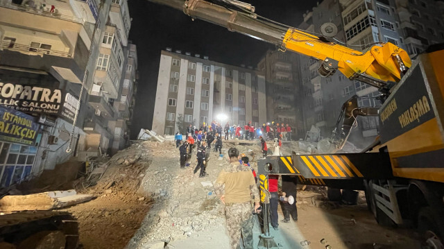 Şanlıurfa'da yıkılan binanın enkazındaki arama kurtarma çalışmaları tamamlandı.