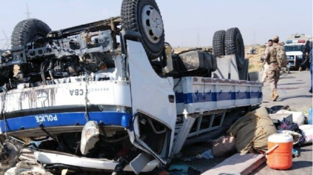 Pakistan'da polis aracına intihar saldırısı