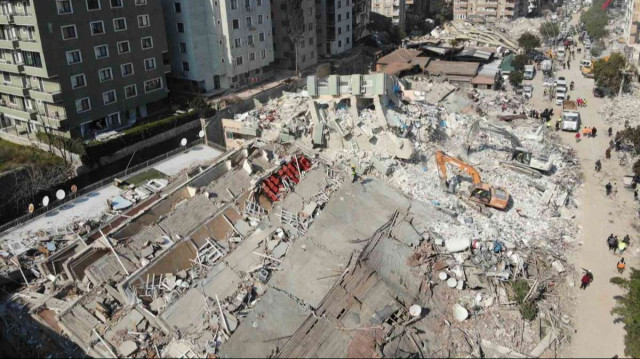 Kahramanmaraş merkezli depremlerin ardından enkaz kaldırma çalışmaları aralıksız devam ediyor.