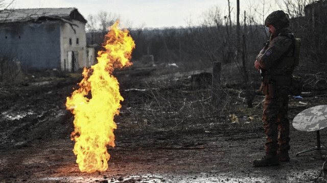 Un soldat ukrainien à Bakhmout en Ukraine. Crédit Photo: Aris Messinis / AFP