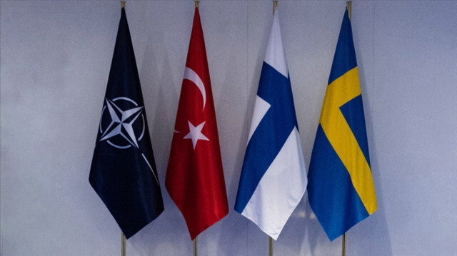 NATO, Türkiye, İsveç ve Finlandiya bayrağı.