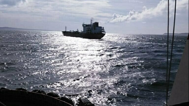 Çanakkale Boğazı'nda tanker makine arızası yaptı.