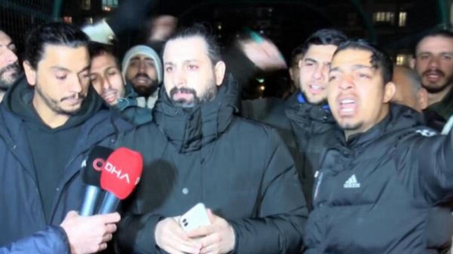 Roman bir adayın olmaması, bir grup Roman vatandaş tarafından Sarıyer'de bulunan CHP İstanbul İl Binası önünde protesto edildi. 