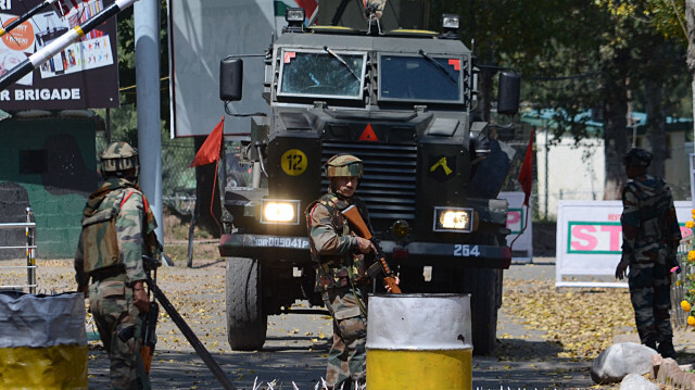 Hindistan'da askeri üsse silahlı saldırı