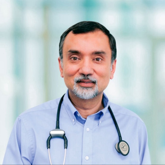 طبيب كندي: تركيا نموذج يحتذى لحل أزمة النظام الصحي 