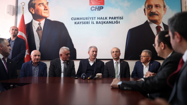 Milli Savunma Bakanı Hulusi Akar'dan Kayseri'de CHP ve İYİ Parti'ye ziyaret