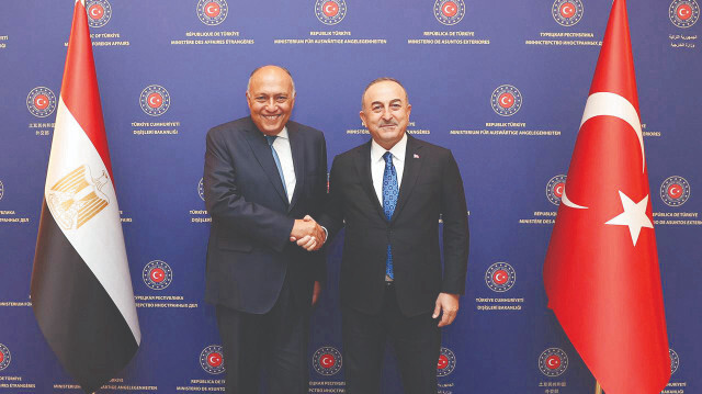 Dışişleri Bakanı Mevlüt Çavuşoğlu Mısırlı mevkidaşı Samih Şukri ile görüştü. 
