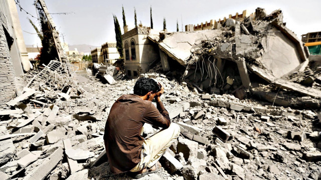 Yemen'de 9 yıldır süren iç savaş nedeniyle on binlerce sivil hayatını kaybetti.