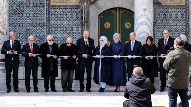 Cumhurbaşkanı Recep Tayyip Erdoğan, Topkapı Sarayı'nda restorasyonu tamamlanan birimlerin açılışını gerçekleştirdi. 