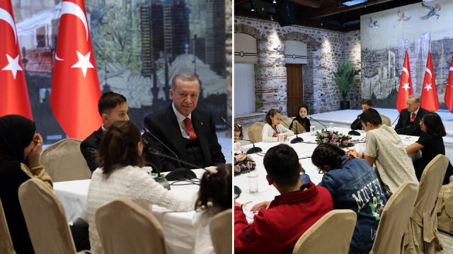 Cumhurbaşkanı Recep Tayyip Erdoğan, mini kabinedeki çocukların projelerini dinledi.