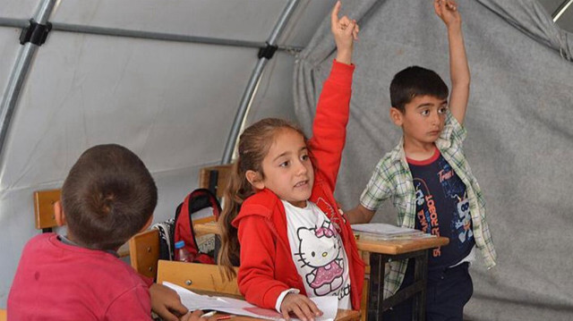 Milli Eğitim Bakanı Mahmut Özer deprem bölgesinde yapılacak telafi eğitim tarihini açıkladı