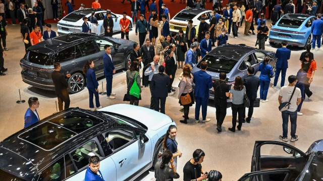 Le stand de la multinationale chinoise de voitures électriques Nio lors de la 20e exposition internationale de l'industrie automobile de Shanghai à Shanghai le 19 avril 2023. Crédit Photo: Hector RETAMAL / AFP