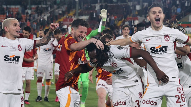 Galatasaray ligde en yakın takipçisinin 6 puan önünde yer alıyor.