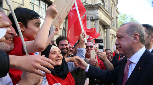 Recep Tayyip Erdogan, Président de la République de Türkiye avec les ressortissants turcs à l'étranger. Crédit Photo: AA
