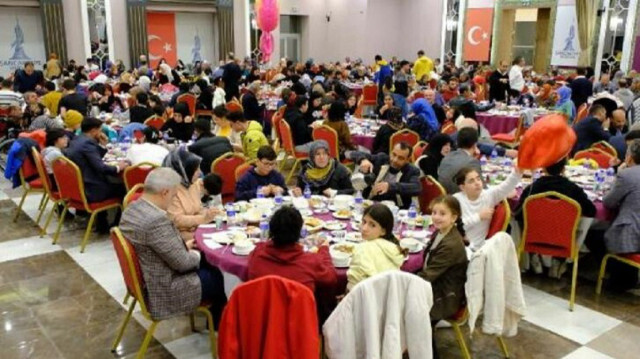 Sancaktepe Belediyesi depremzedeler için iftar programı düzenledi