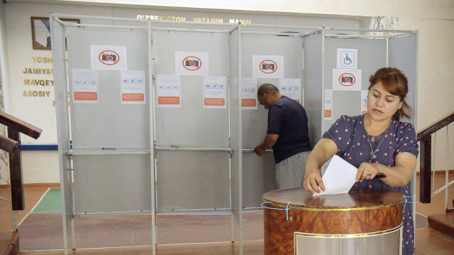 Lors du vote ce matin en Ouzbékistan. Crédit Photo: Temur ISMAILOV / AFP

