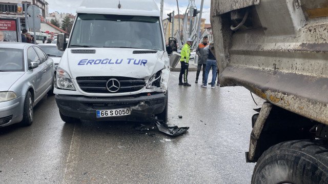 Yaralılar sağlık ekiplerince Yozgat Şehir Hastanesi'ne kaldırıldı.