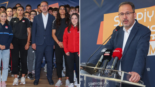 Bakan Kasapoğlu sporcularla hatıra fotoğrafı çektirdi. 
