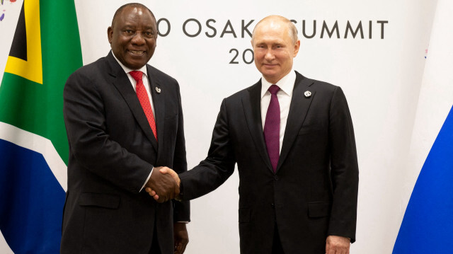 Le président russe Vladimir Poutine et son homologue sud-africain Cyril Ramaphosa lors du sommet du G20 au Japon. Crédit Photo: Alexander Zemlianichenko / POOL / AFP

