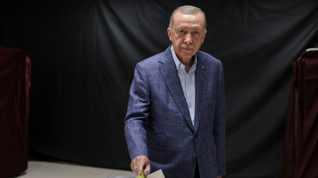 Recep Tayyip Erdoğan, Président de la République de Türkiye lors du vote ce matin. Crédit Photo: UMIT BEKTAS / POOL / AFP


