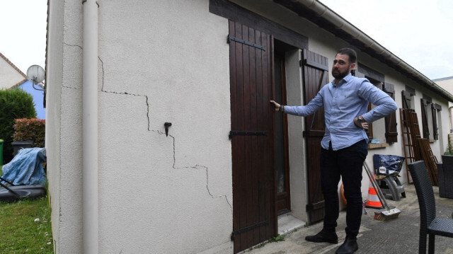 Des fissures sur le mur d'une maison causées par la sécheresse, dans la ville du Mans en France. Crédit photo: JEAN-FRANCOIS MONIER / AFP