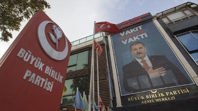 Büyük Birlik Partisi (BBP) Başkanlık Divanı, seçimlerin ikinci turunda Cumhurbaşkanı Erdoğan'a destek çağrısında bulundu.