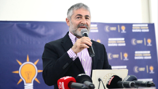Hazine ve Maliye Bakanı Nureddin Nebati, Mersin'de AK Parti Tarsus İlçe Danışma Meclisi Toplantısı'na katılarak konuşma yaptı.