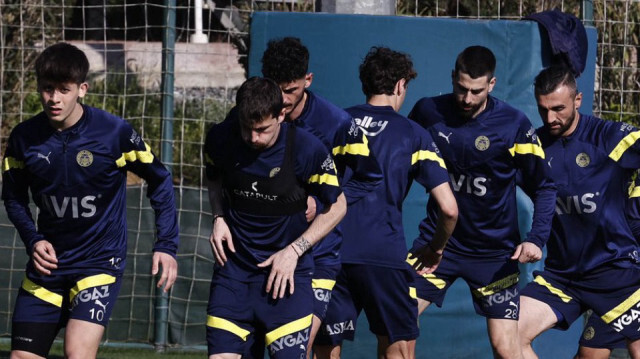 Fenerbahçe'de Sivasspor maçı hazırlıkları devam ediyor.