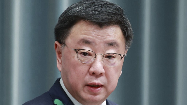 Le porte-parole du gouvernement japonais, Hirokazu Matsuno. Crédit photo: STR / JIJI Press / AFP