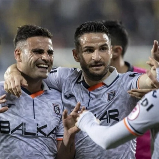 قدم.. باشاك شهير يتأهل لمواجهة فنربهتشه في نهائي كأس تركيا