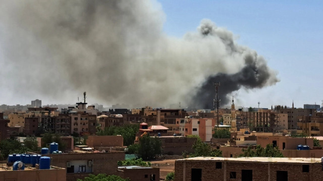 Sudan ordusu ile Hızlı Destek Kuvvetlerinin imzaladığı geçici ateşkes 5 gün daha uzatıldı.