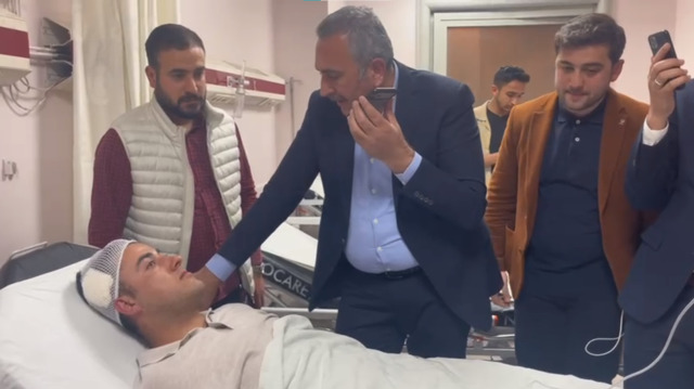 Abdülhamit Gül, Gaziantep'te CHP'lilerin saldırısında yaralanan AK Parti gençlik kolları üyelerini ziyaret etti.