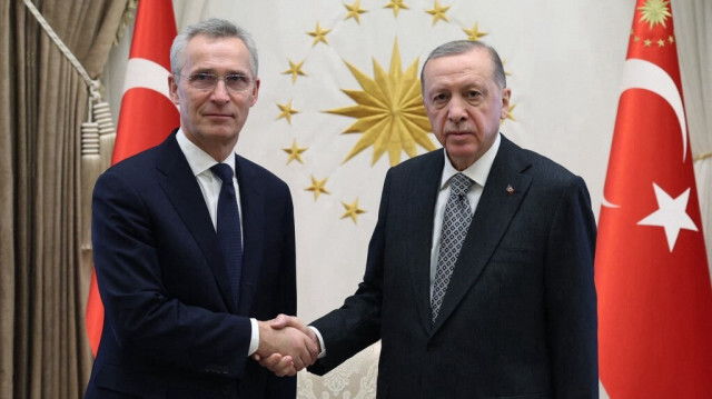 Le Secréaire général de l'OTAN, Jens Stoltenberg (G) et le Président de la République de Türkiye, Recep Tayyip Erdoğan (D). Crédit photo: HANDOUT / TURKISH PRESIDENTIAL PRESS SERVICE / AFP
