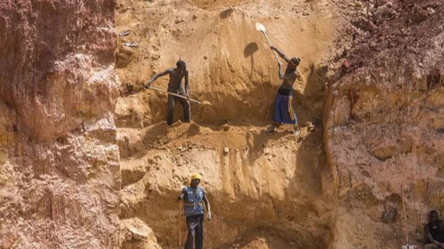 Gana'da altın madeninde mahsur kalan kaçak madencilerden 79'u çıktı